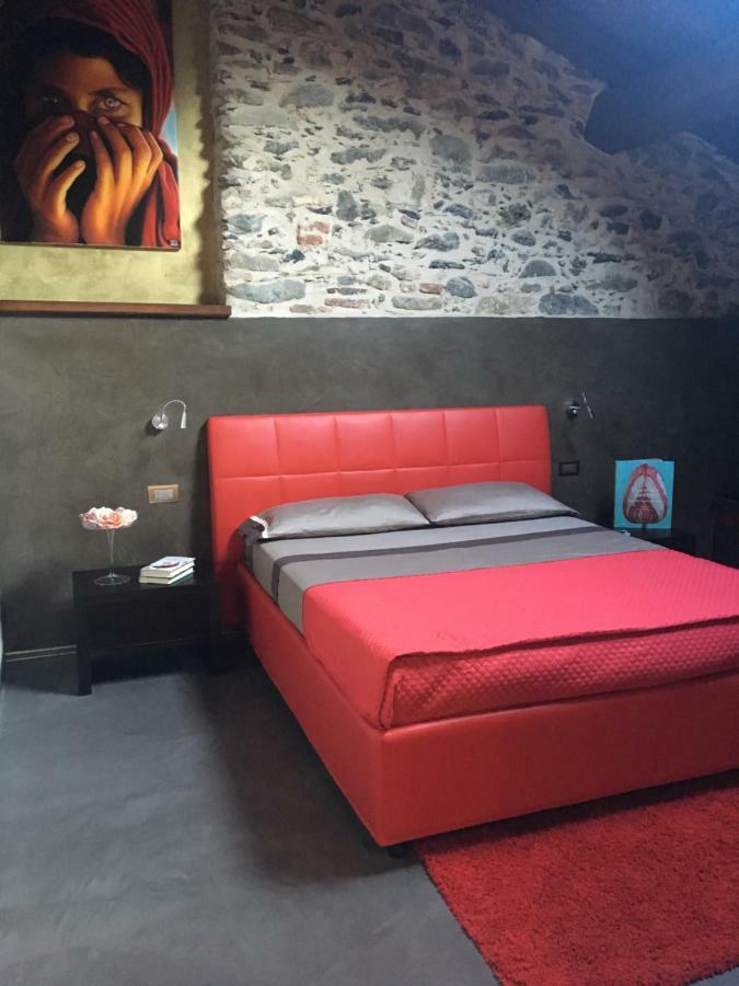 Sotto Le Stelle Hotel Pieve di Teco Buitenkant foto